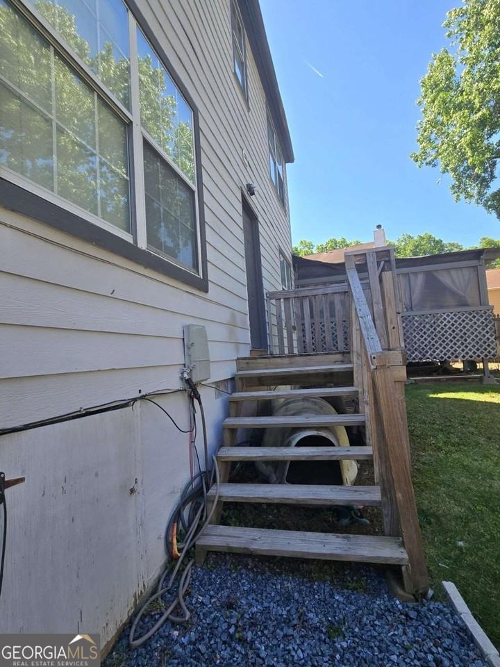 7073 Allison Ct - Photo 7 of 13