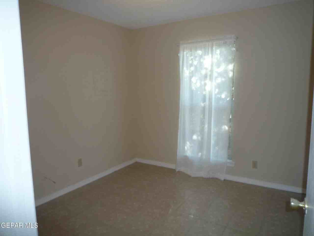 10708 Levelland Pl - Photo 7 of 11