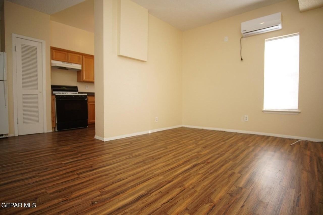3403 Pershing Dr #3 - Photo 4 of 11