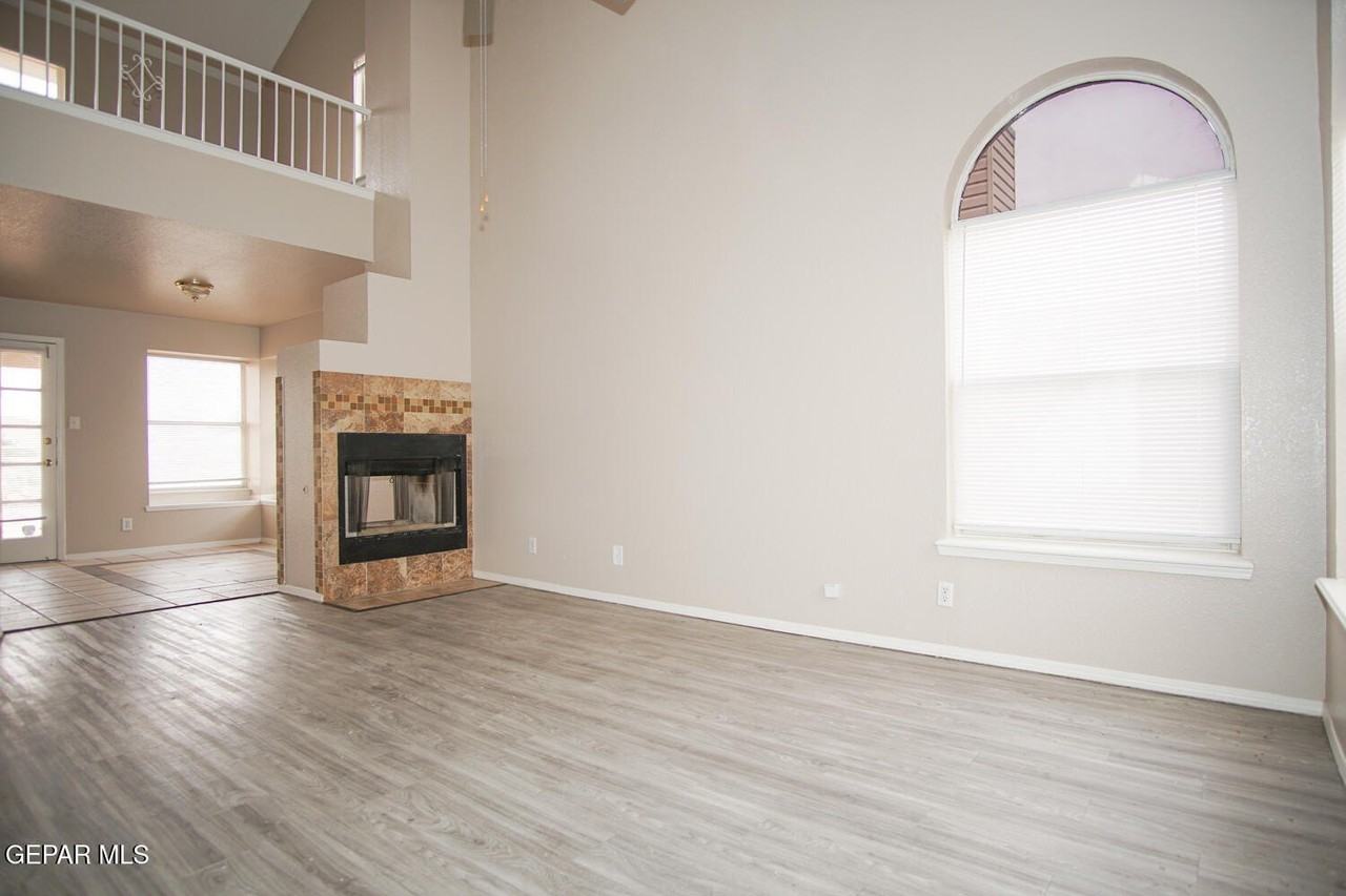 5917 Chippendale Ave - Photo 3 of 28