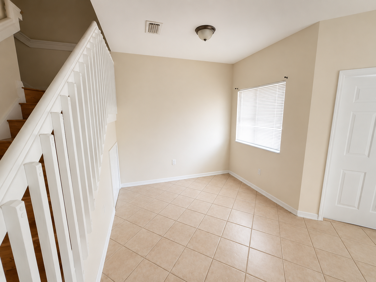 1681 Se 31st Ct - Photo 5 of 8