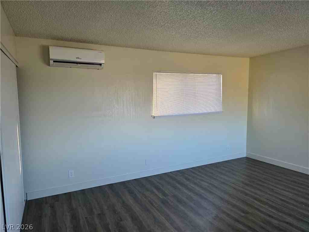 3364 Royce Ct - Photo 7 of 50