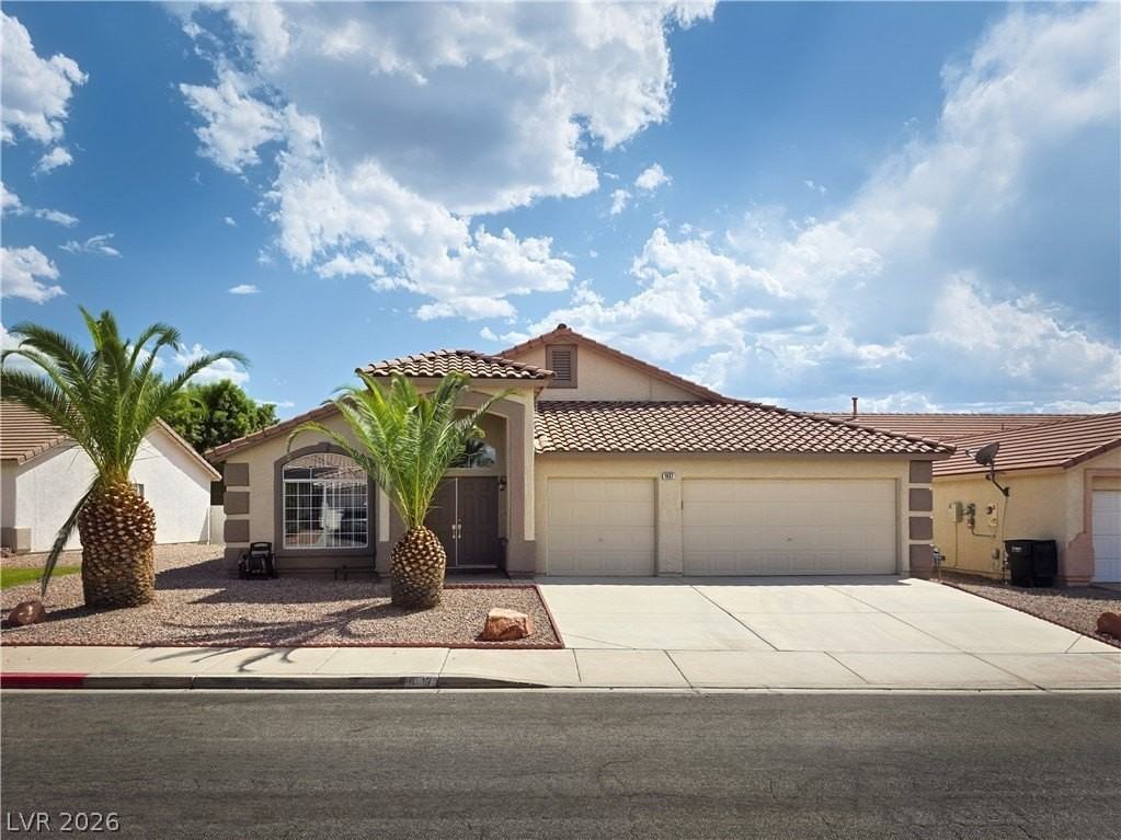 1037 Blue Lantern Dr - Photo 2 of 43