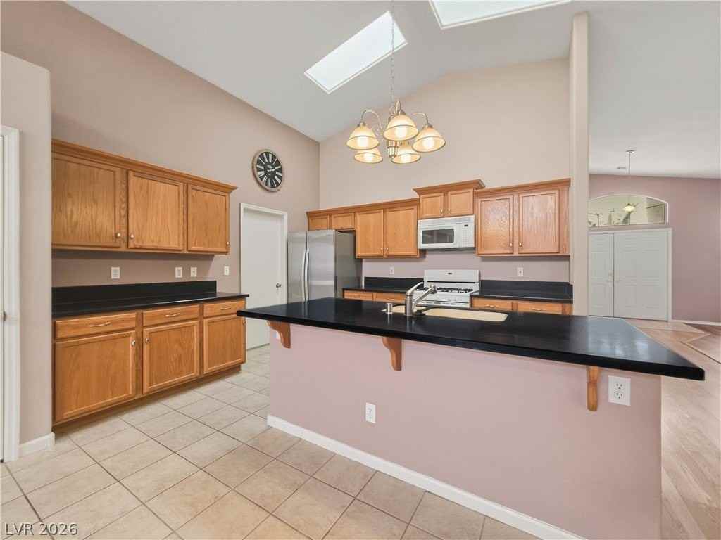 1037 Blue Lantern Dr - Photo 7 of 43