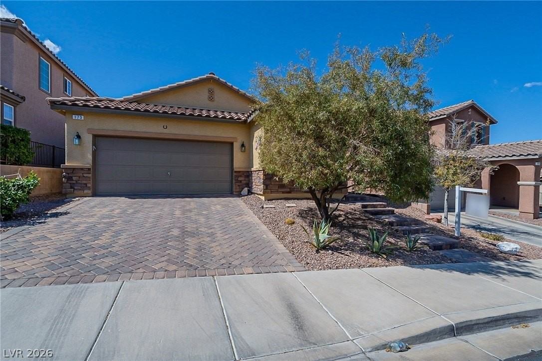 173 Tuscan Shadow St - Photo 2 of 36