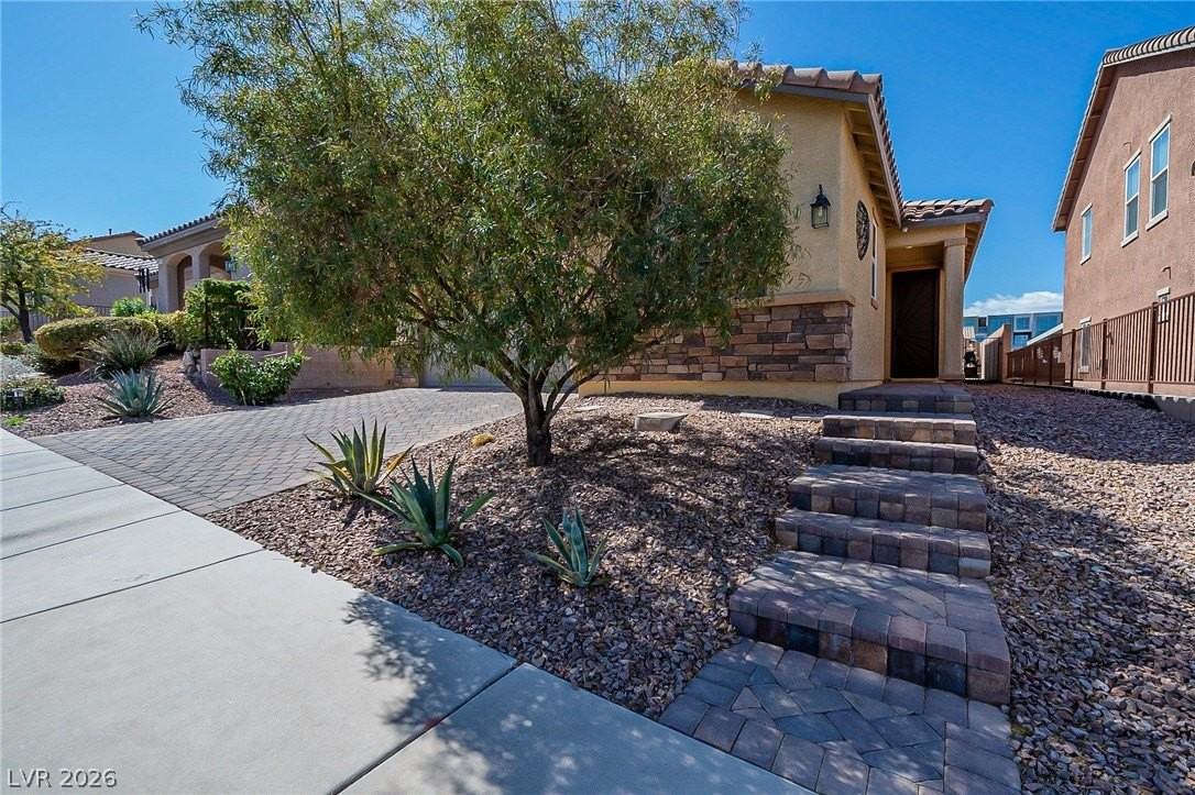 173 Tuscan Shadow St - Photo 4 of 36