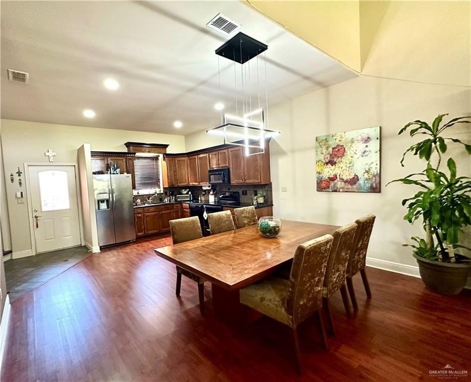 203 San Saba St - Photo 5 of 18