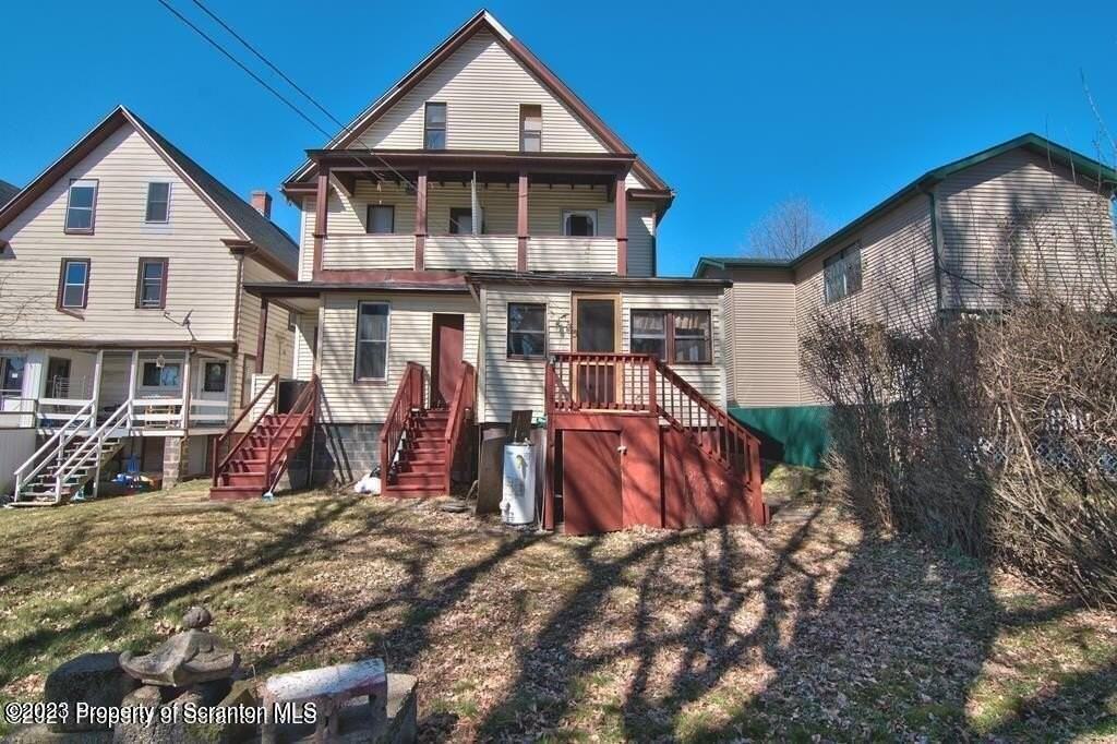 1418 Capouse Ave - Photo 5 of 33