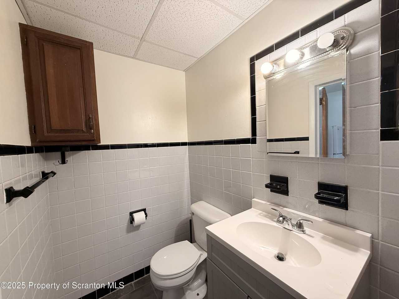 629 Clay Ave #2C - Photo 6 of 7