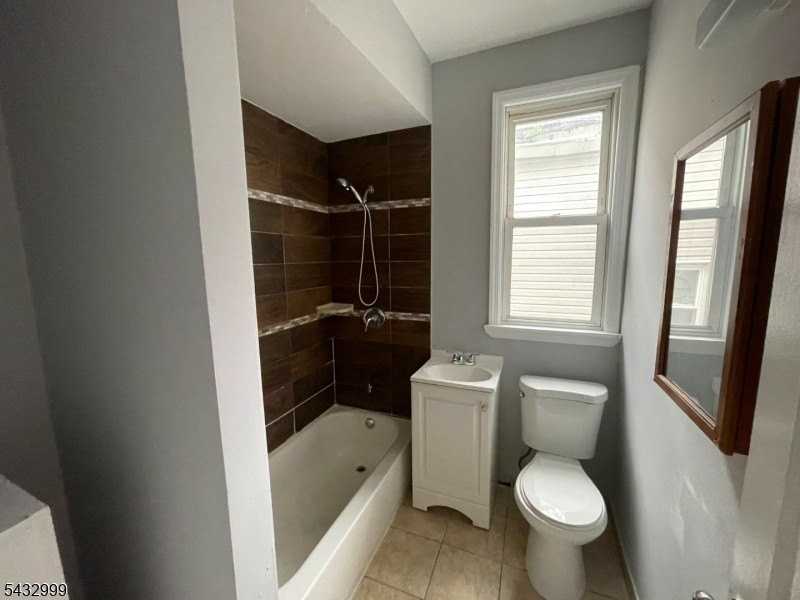 8 Treacy Ave - Photo 7 of 8