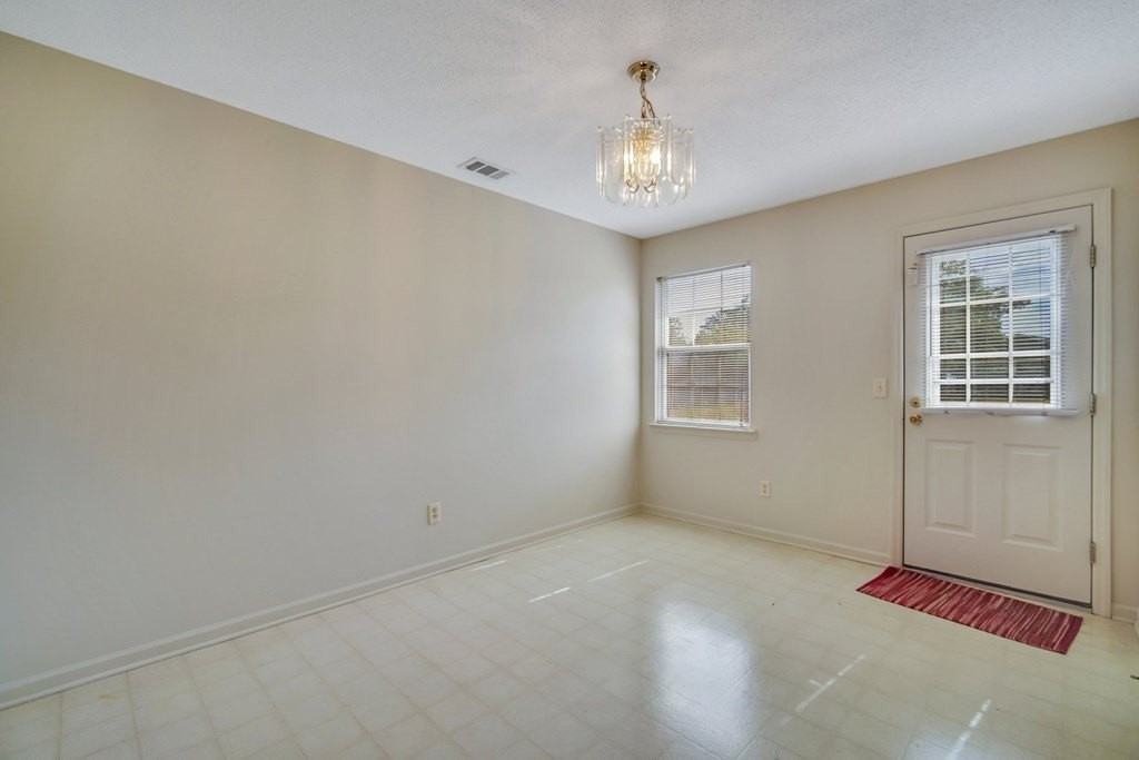 1390 Coalition Cir - Photo 5 of 20