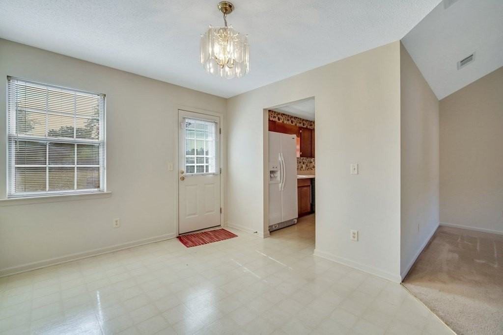 1390 Coalition Cir - Photo 6 of 20
