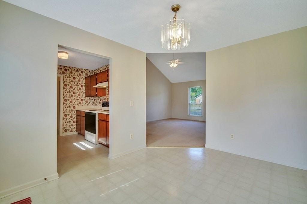 1390 Coalition Cir - Photo 7 of 20