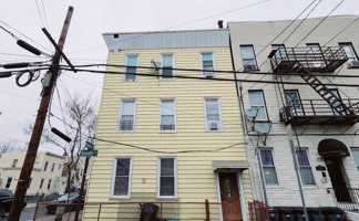 featured image of 190 South St #1