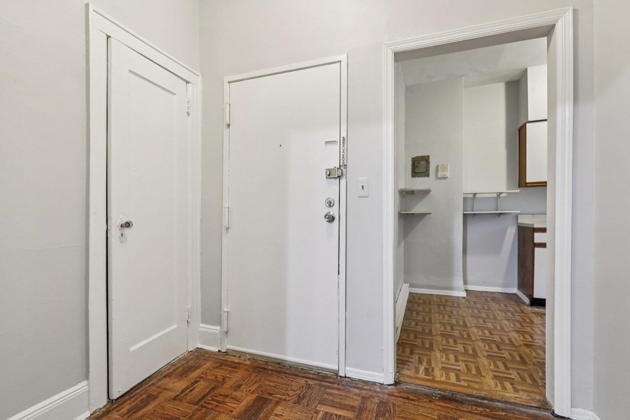262 Clendenny Ave #6 - Photo 3 of 20