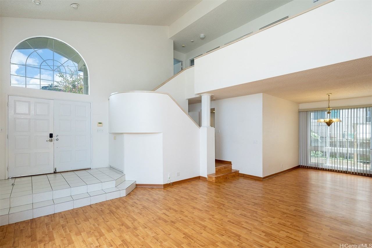 3533 Hinahina St #MAIN - Photo 2 of 25
