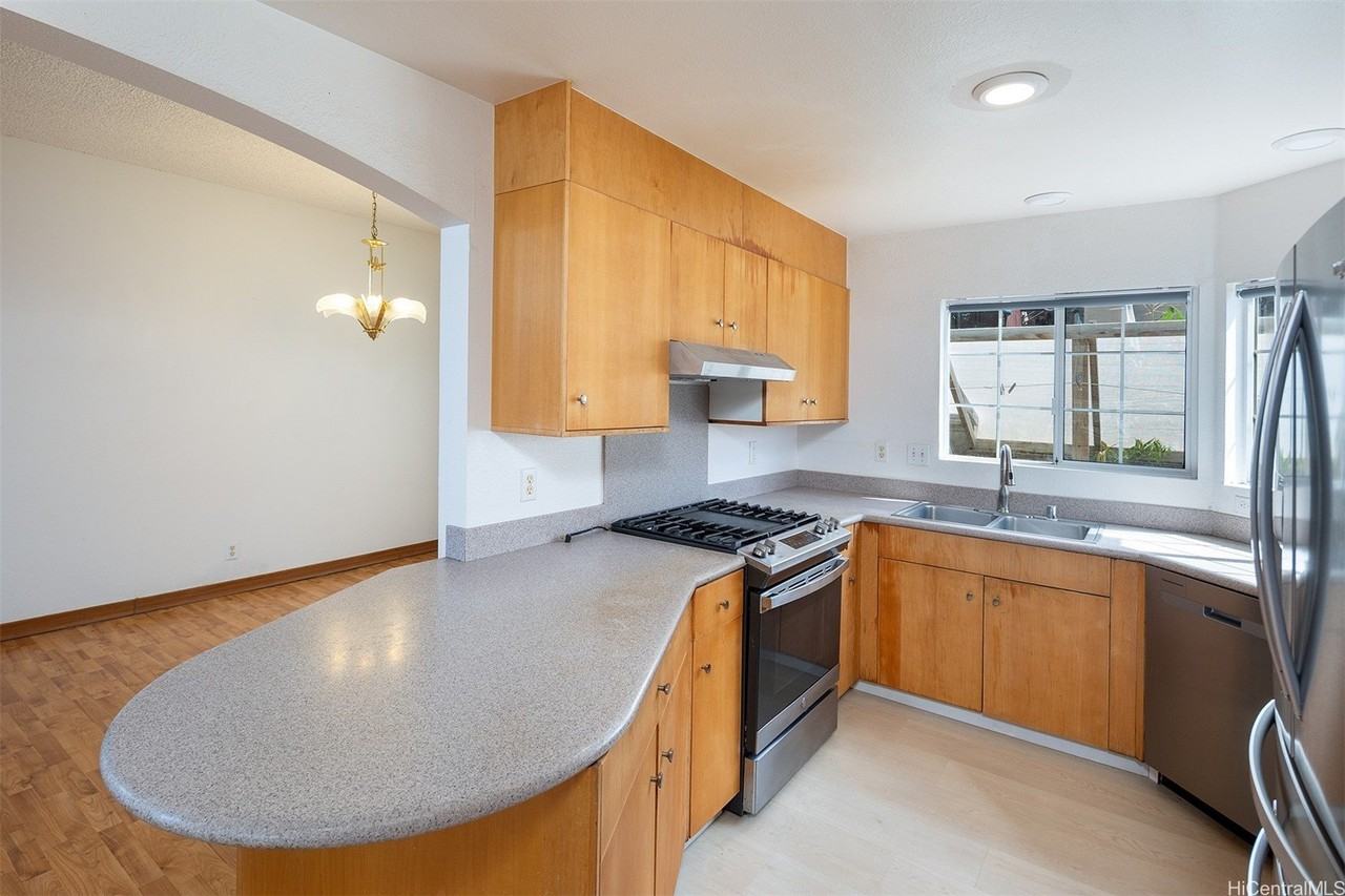 3533 Hinahina St #MAIN - Photo 6 of 25