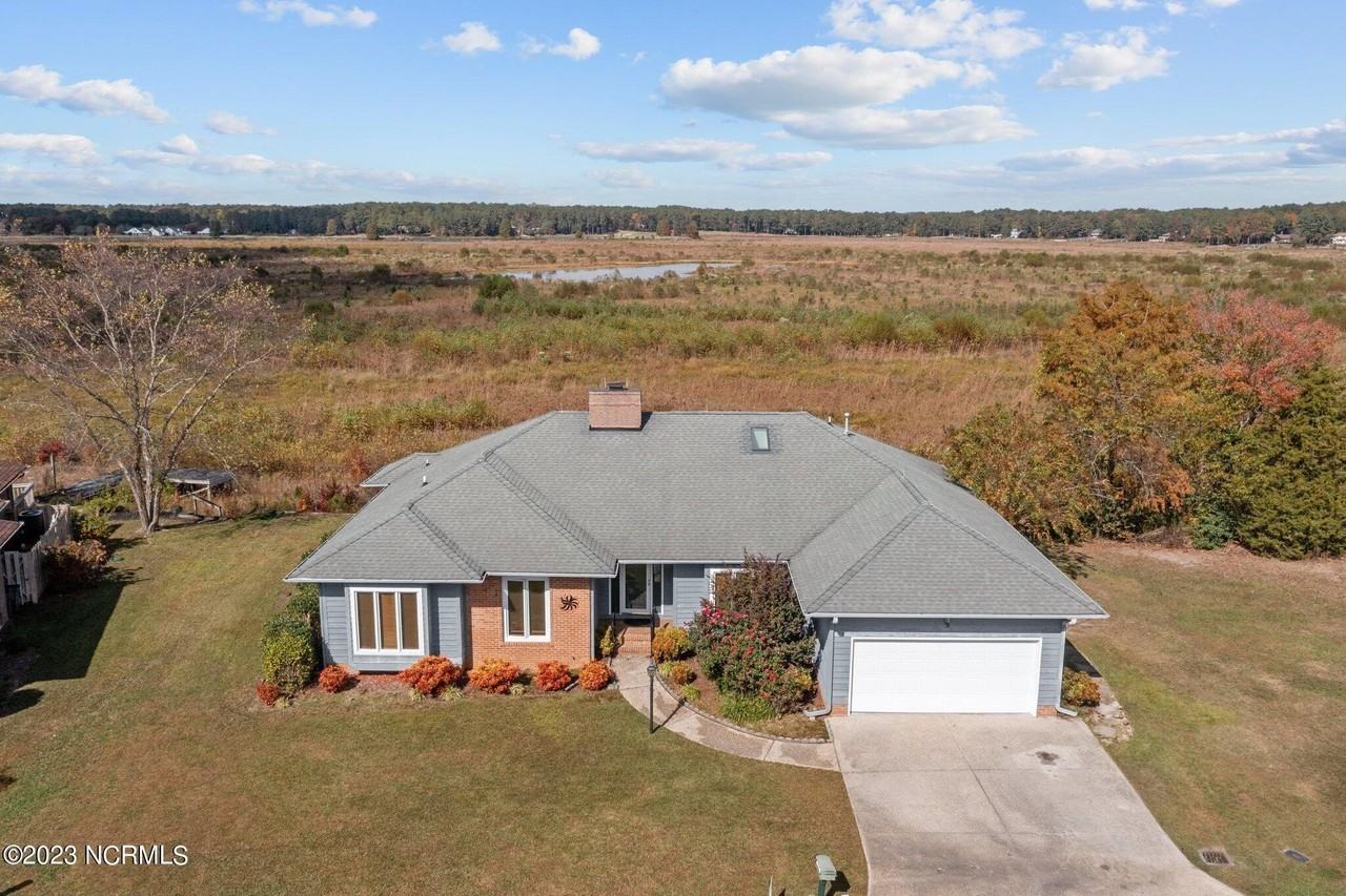 867 Castleberry Ct - Photo 2 of 47