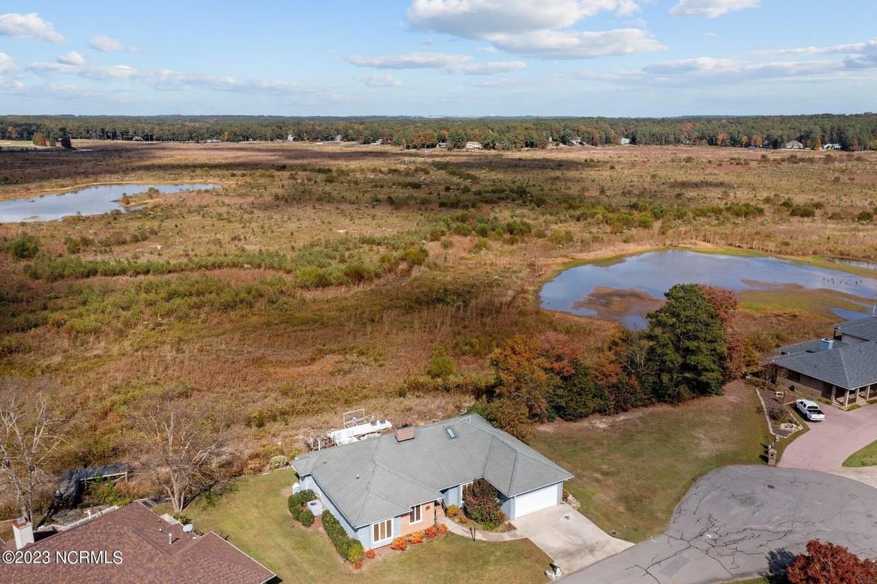867 Castleberry Ct - Photo 6 of 47