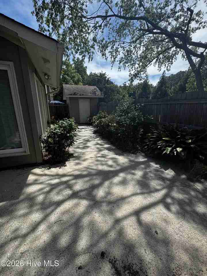 2015 Quail Ridge Rd #F - Photo 3 of 21