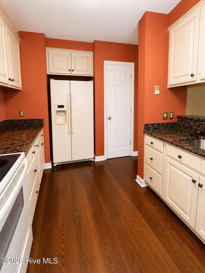 2015 Quail Ridge Rd #F - Photo 7 of 21