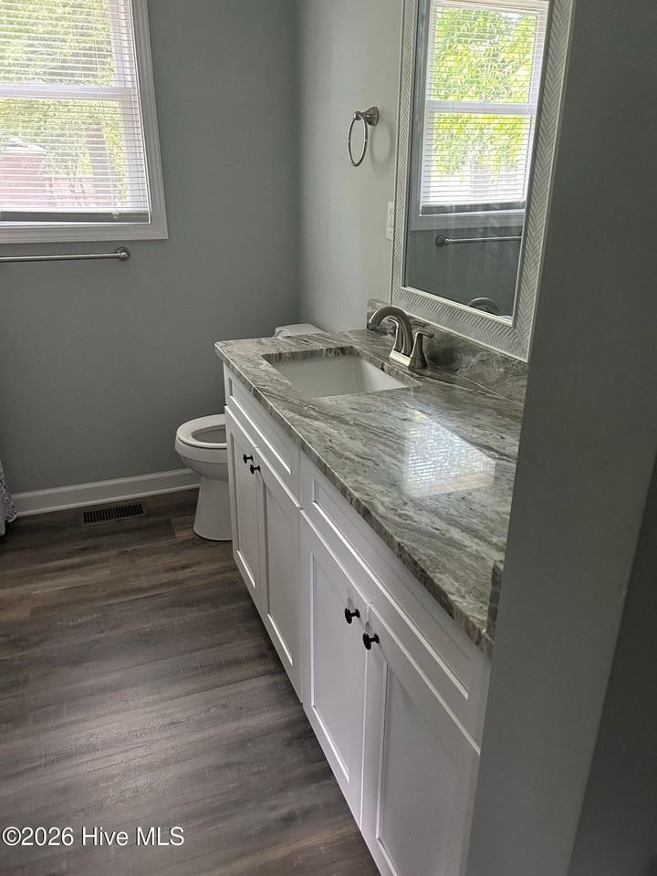 702 Sioux Dr - Photo 5 of 6