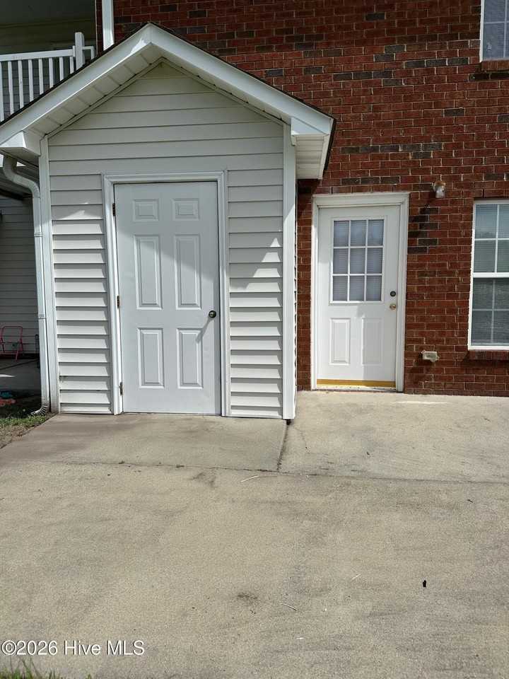 4468 Magellan Ct #B - Photo 6 of 7