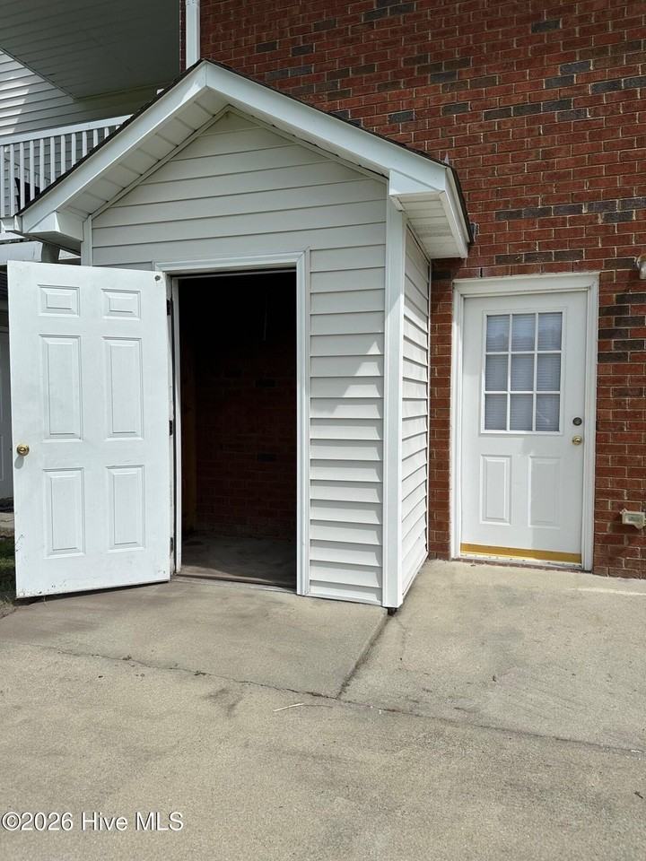 4468 Magellan Ct #B - Photo 7 of 7