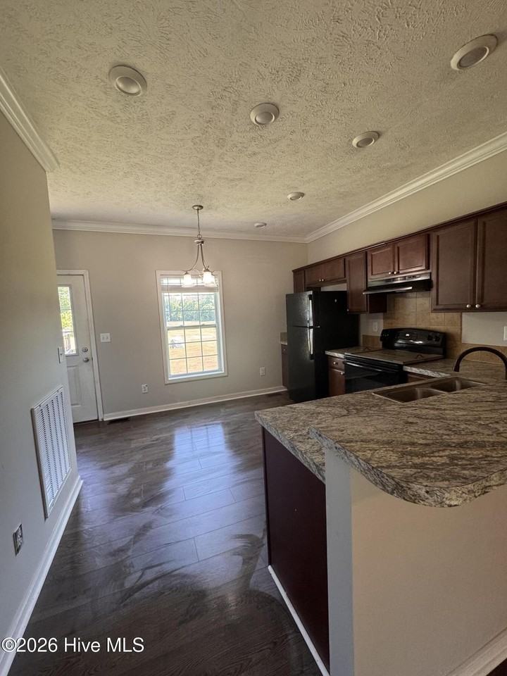 173 Cowell Ln - Photo 4 of 9