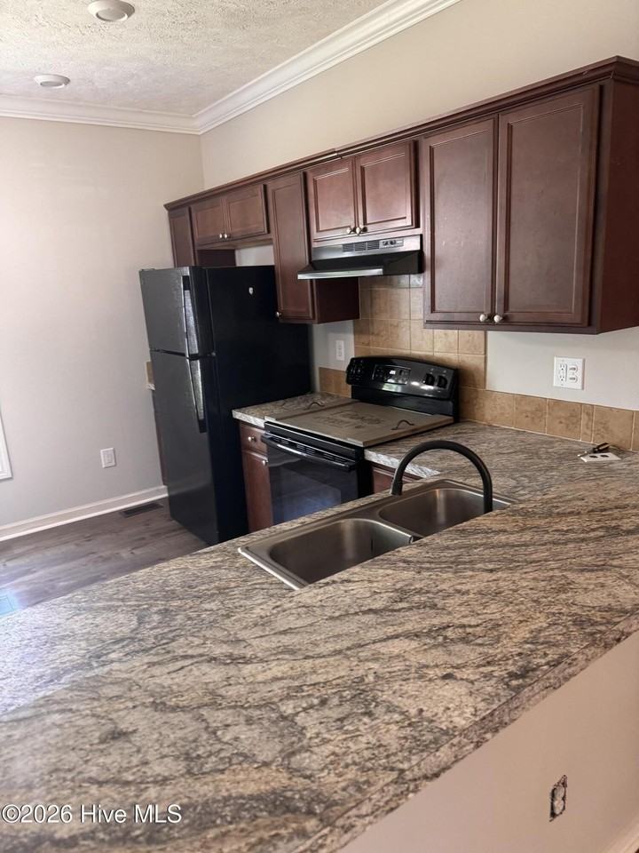 173 Cowell Ln - Photo 5 of 9