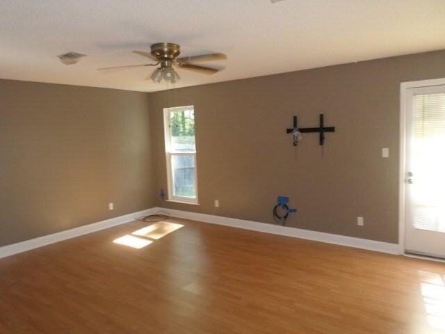 4460 Whisperwood Dr - Photo 6 of 9