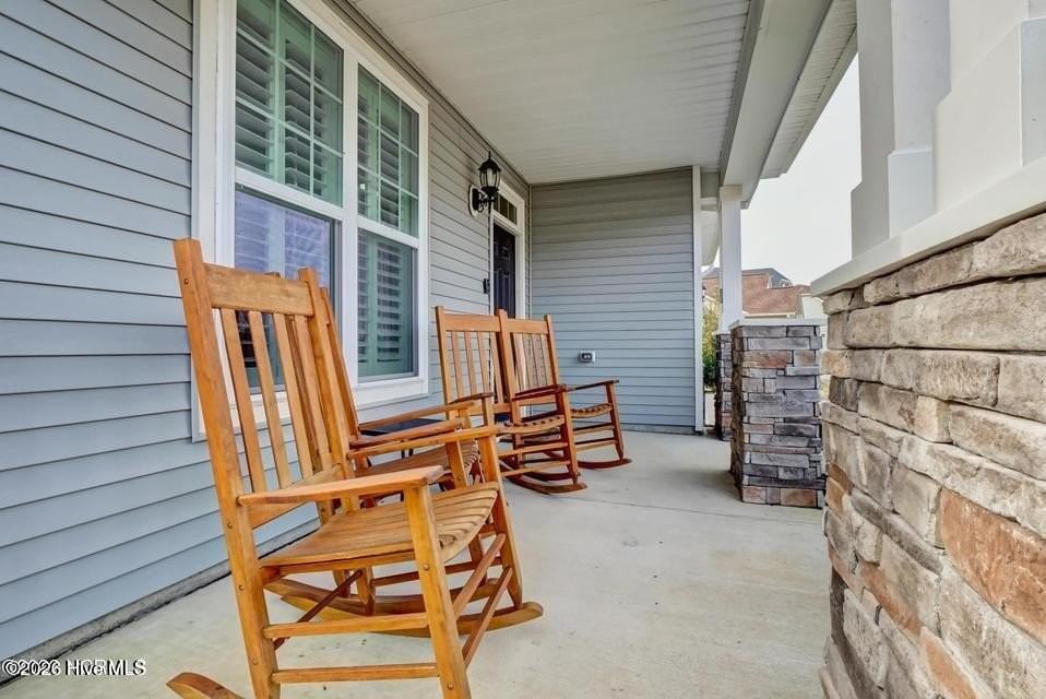122 Hampton Dr - Photo 4 of 34