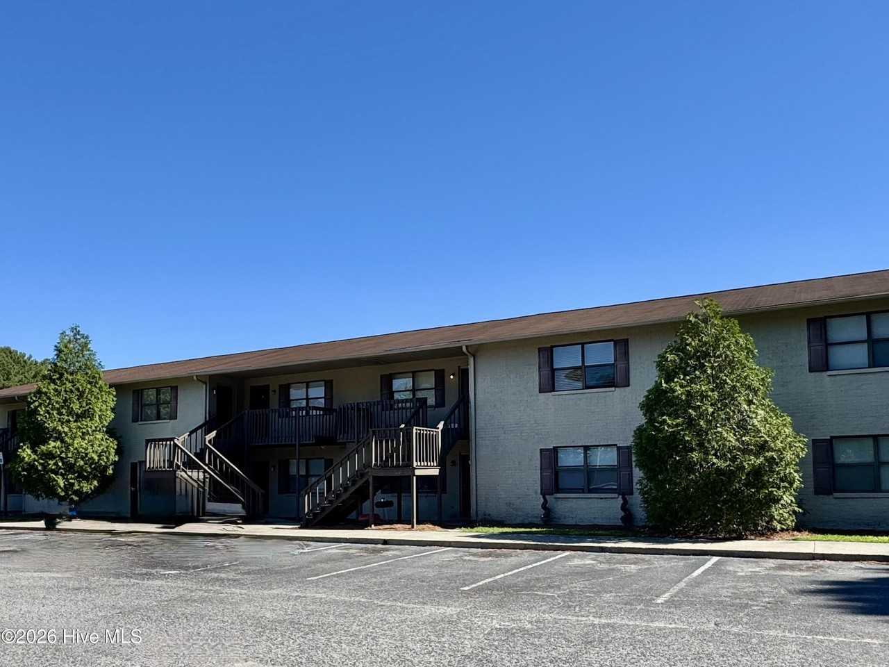 3211 Summer Pl #14