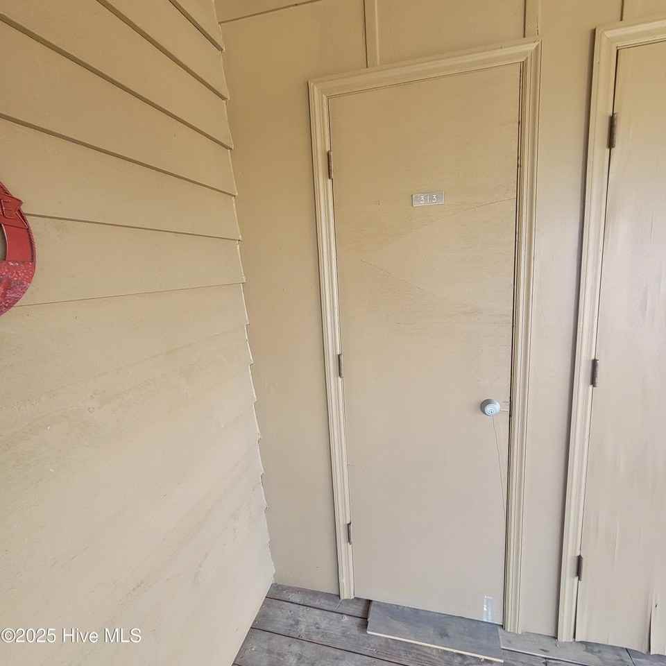 313 Lake Place Condo Dr - Photo 6 of 24