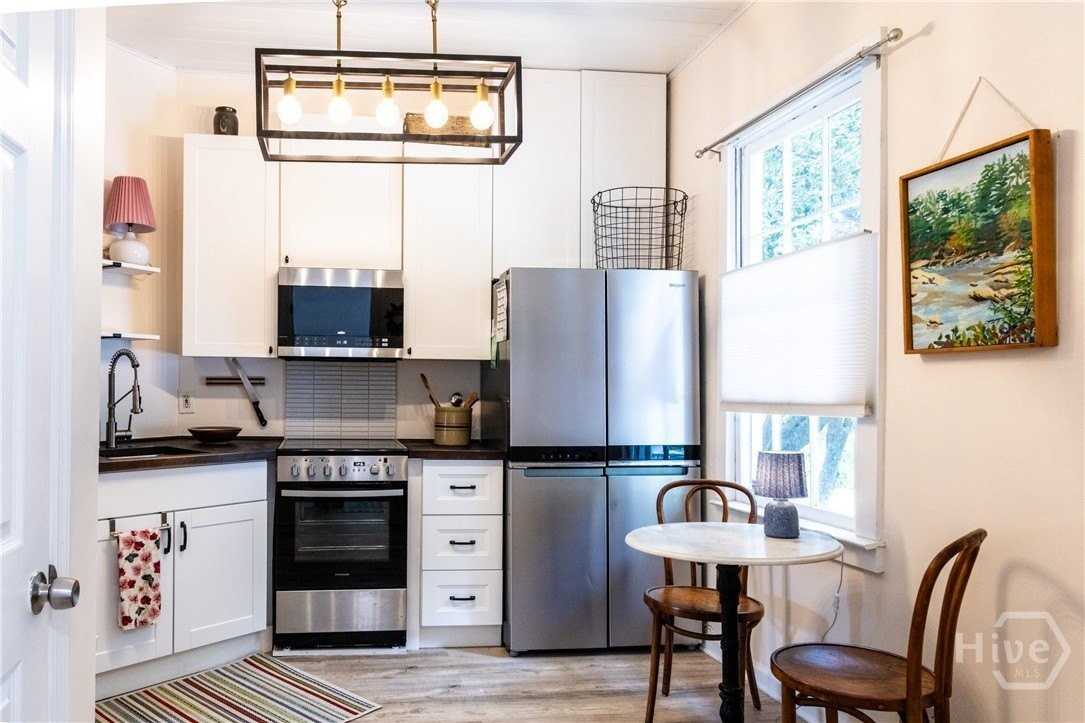 524 E Charlton St - Photo 4 of 15