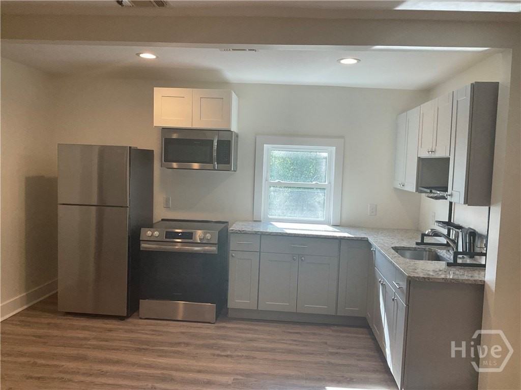 722 Waters Ave #B - Photo 6 of 16