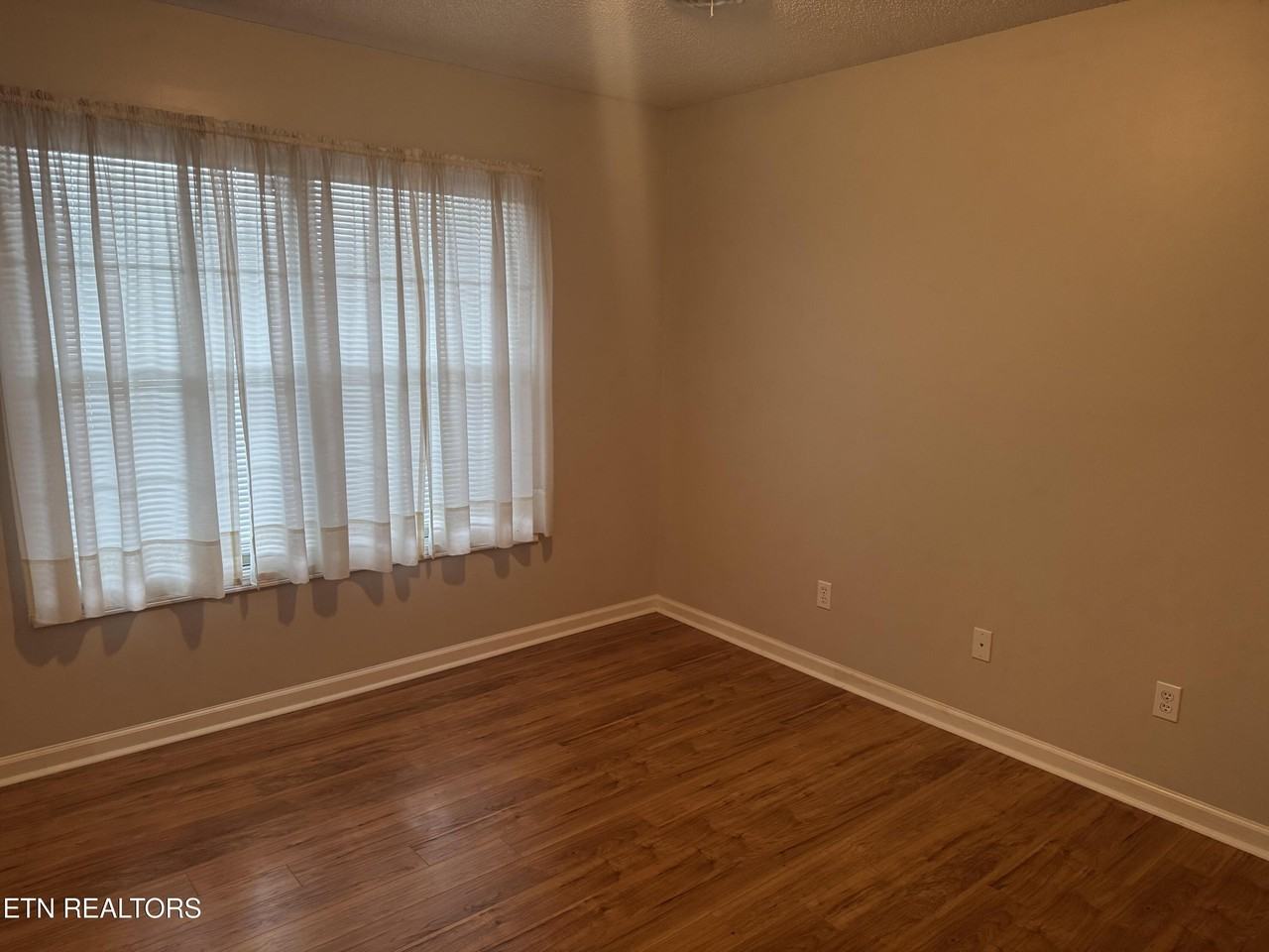 162 Manchester Dr #162 - Photo 5 of 13
