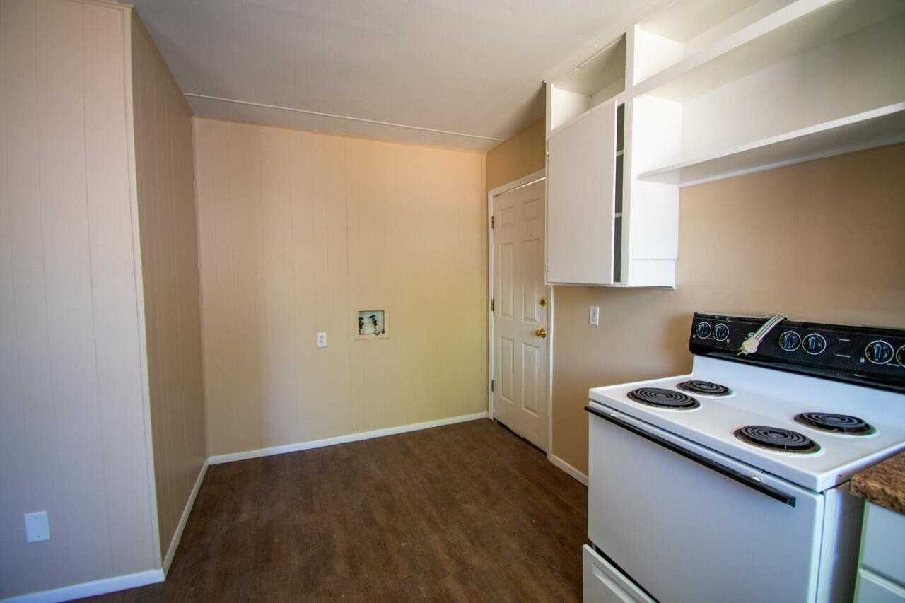 2424 27th St - Photo 7 of 14