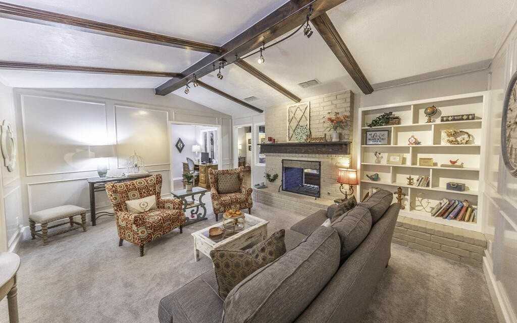 3620 93rd St - Photo 4 of 33