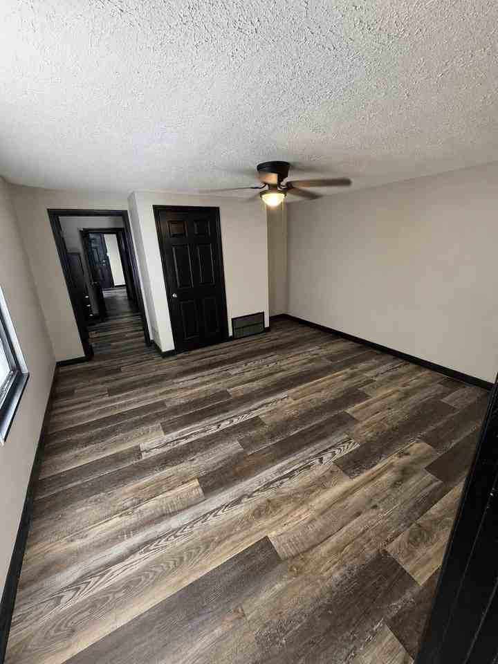 246 Warnock St - Photo 7 of 17