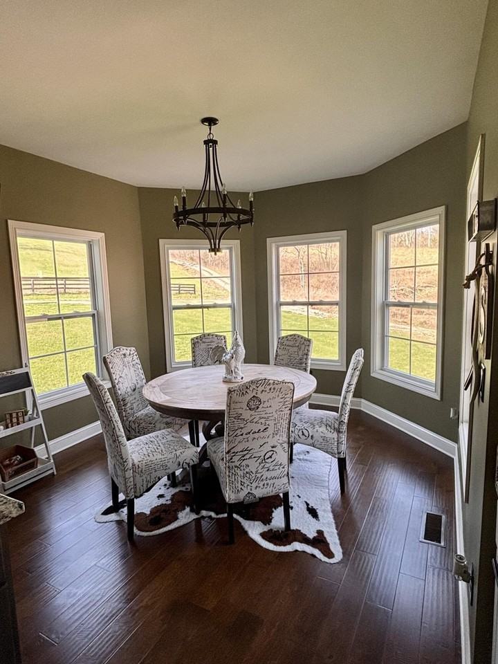 877 Porter Rd - Photo 3 of 39