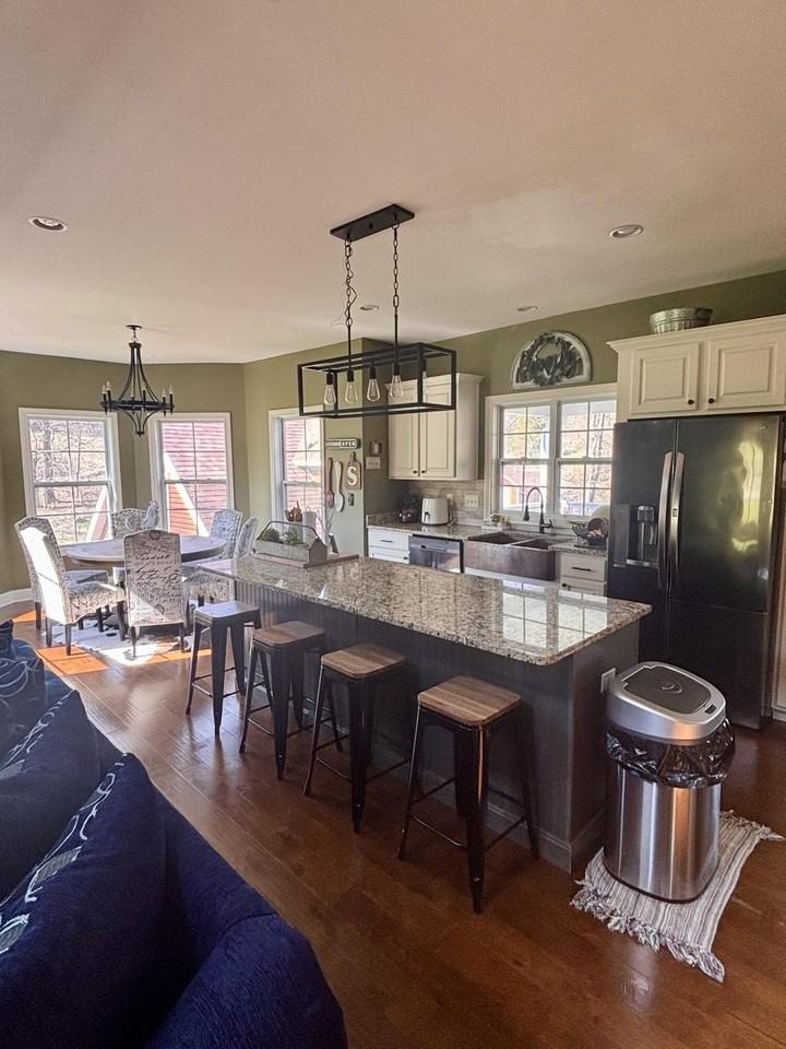 877 Porter Rd - Photo 5 of 39