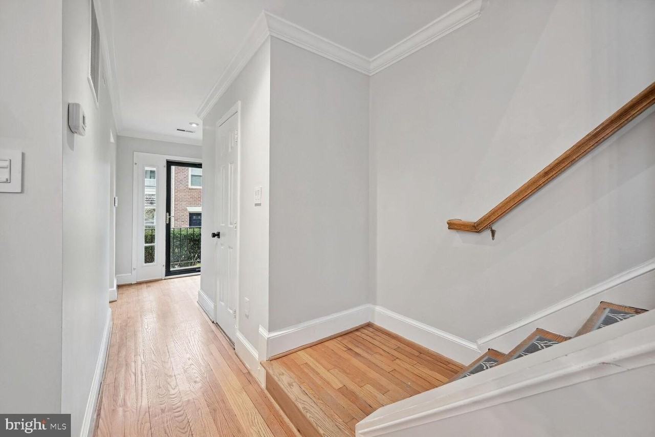 5310 Connecticut Ave Nw - Photo 2 of 21