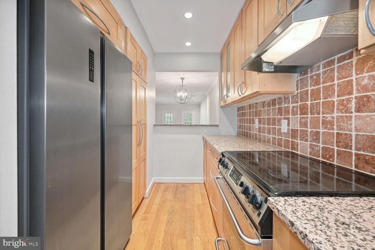 5310 Connecticut Ave Nw - Photo 6 of 21