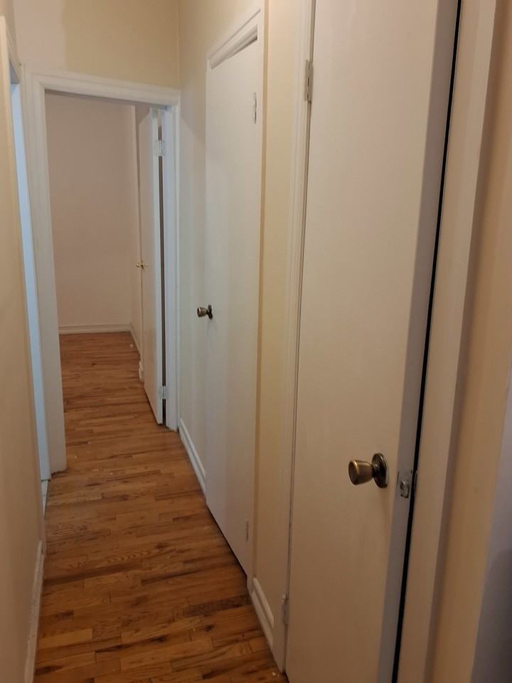 43rd St #1F - Photo 4 of 8