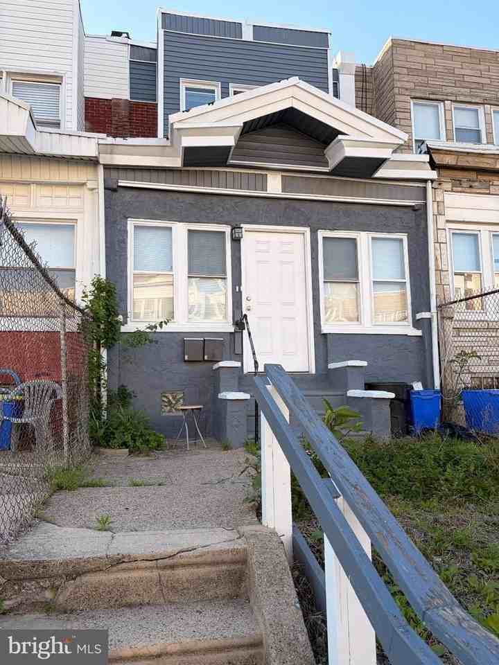 5933 Trinity St