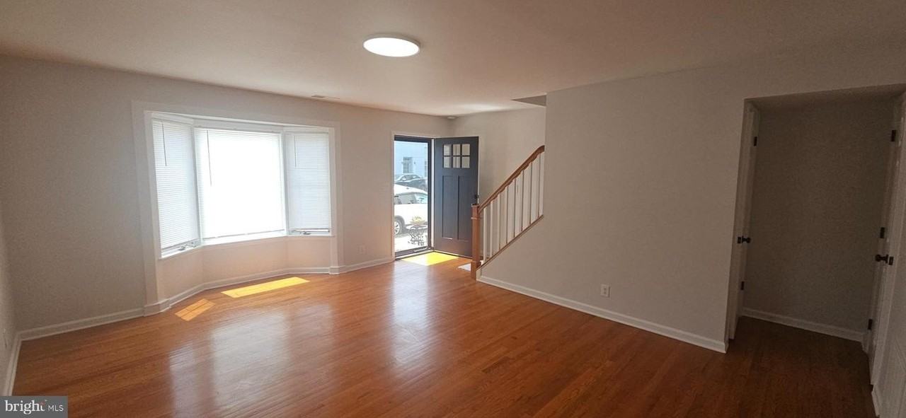 2 W Monmouth St - Photo 4 of 30