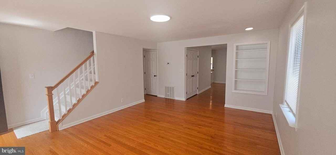 2 W Monmouth St - Photo 5 of 30