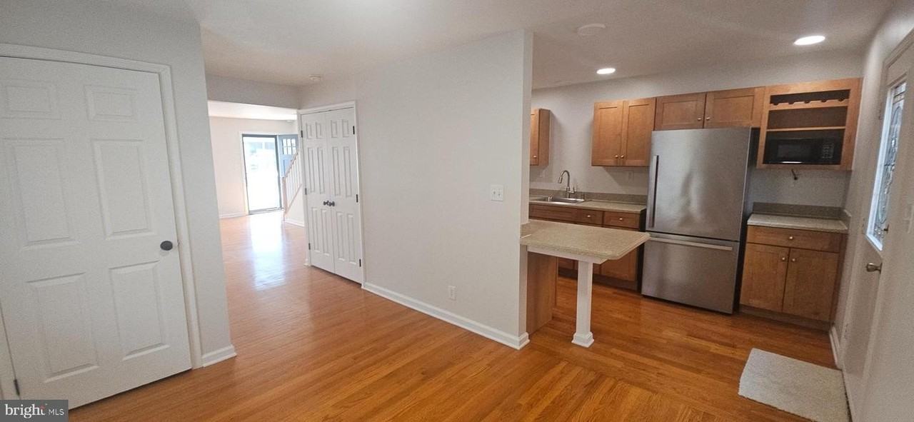 2 W Monmouth St - Photo 7 of 30
