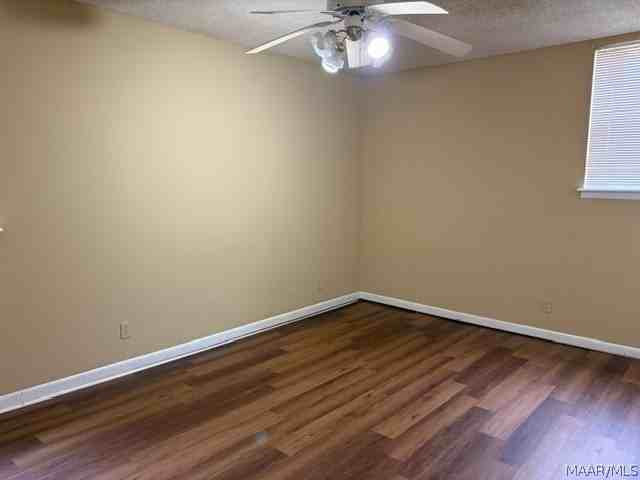 560 Farmington Rd - Photo 5 of 18